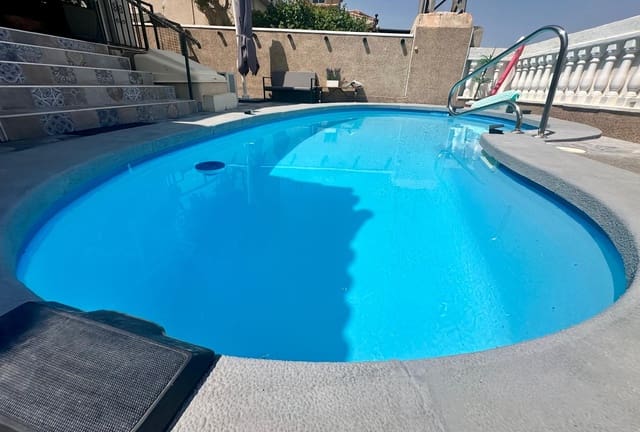 3 bedroom Villa for sale in Algorfa with pool - € 296,000 (Ref: 9999292)