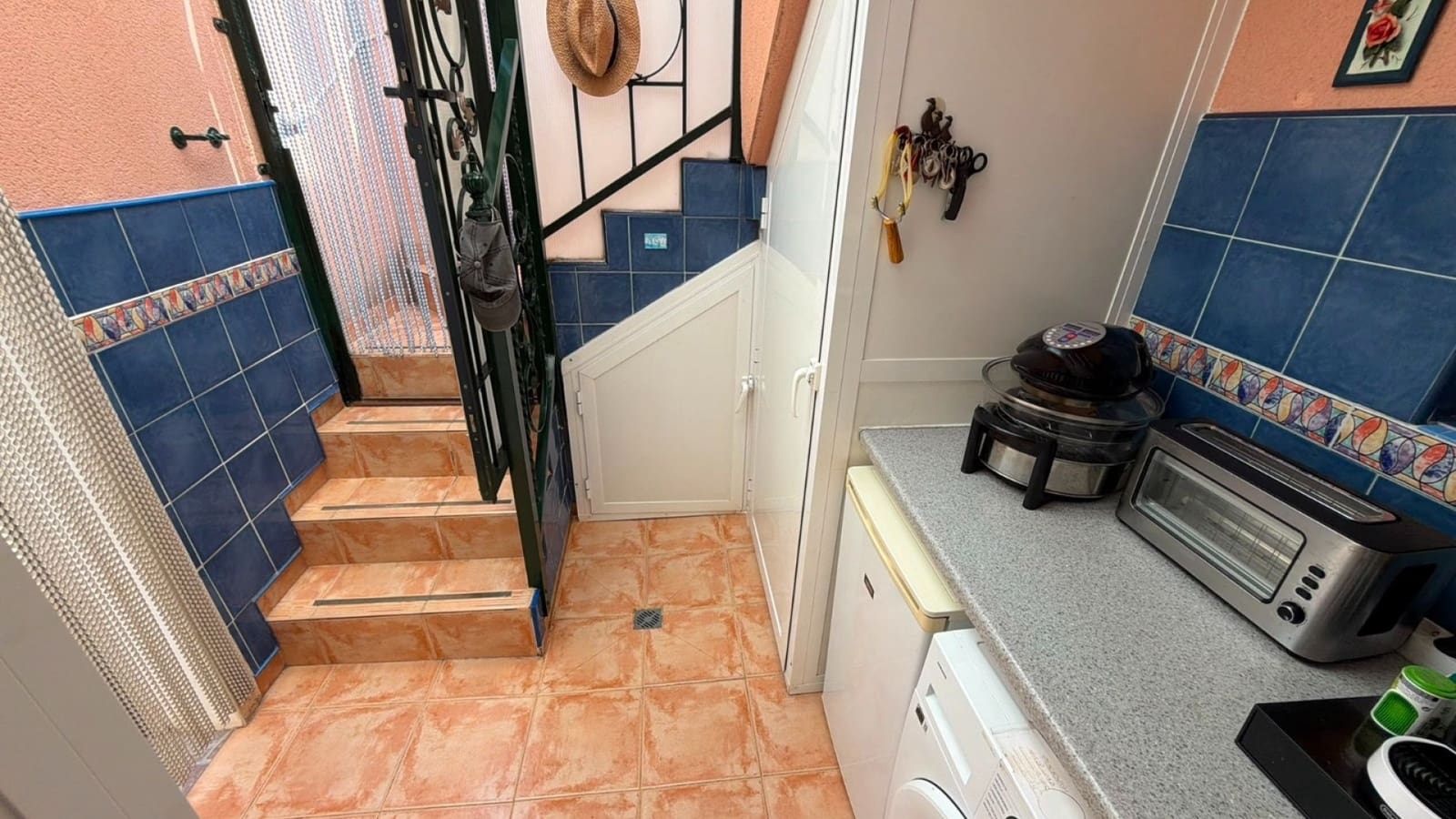 3 bedroom Villa for sale in Los Montesinos with pool - € 315,000 (Ref: 9999423)