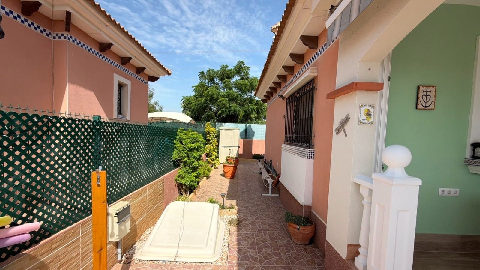 3 bedroom Villa for sale in Los Montesinos with pool - € 315,000 (Ref: 9999423)
