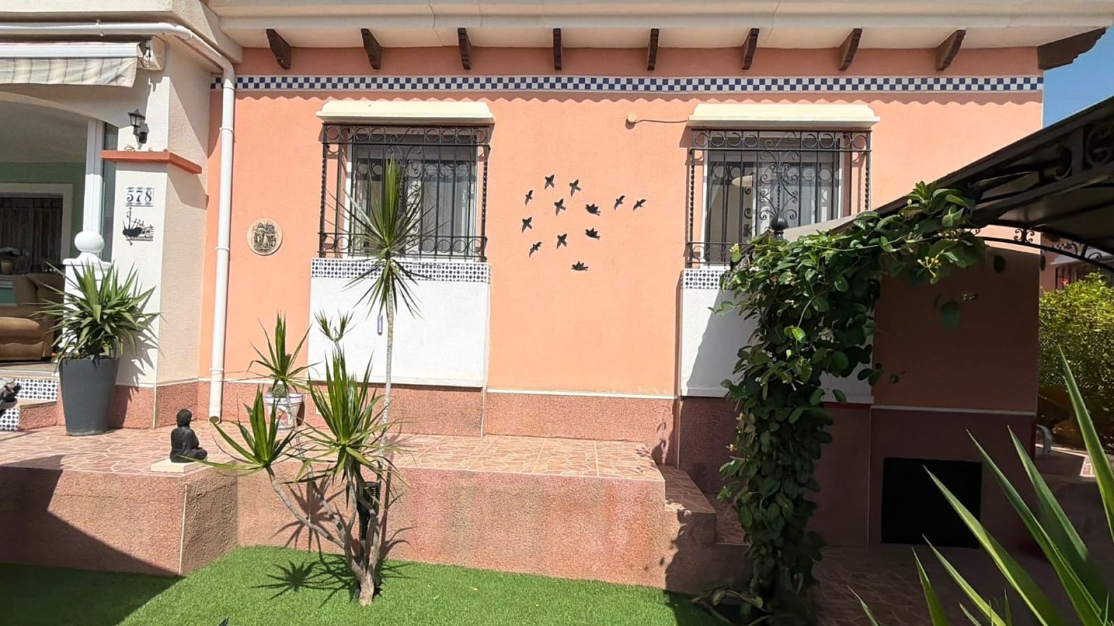 3 bedroom Villa for sale in Los Montesinos with pool - € 315,000 (Ref: 9999423)