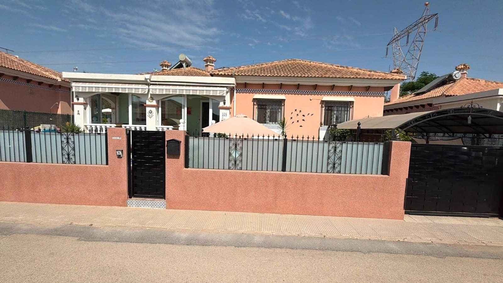 3 bedroom Villa for sale in Los Montesinos with pool - € 315,000 (Ref: 9999423)