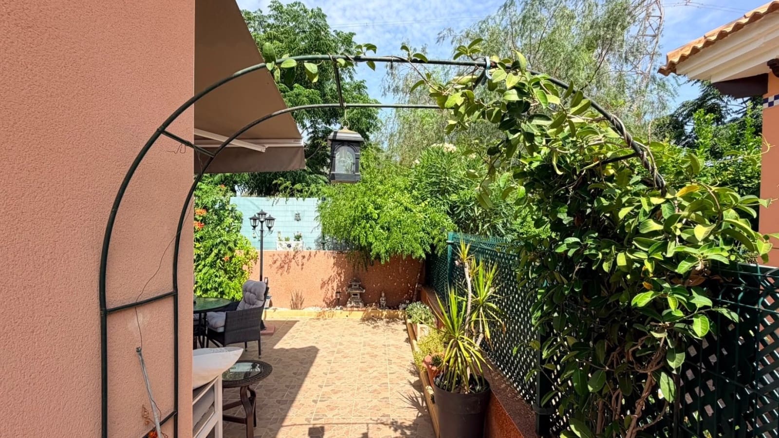 3 bedroom Villa for sale in Los Montesinos with pool - € 315,000 (Ref: 9999423)