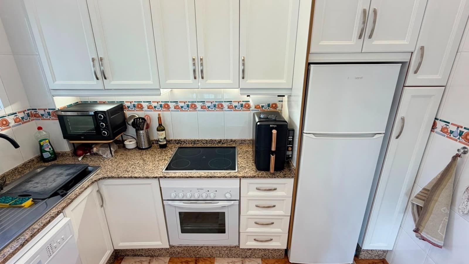 Semi-detached Villa for sale in Cabo Roig with pool - € 239,000 (Ref: 9999424)