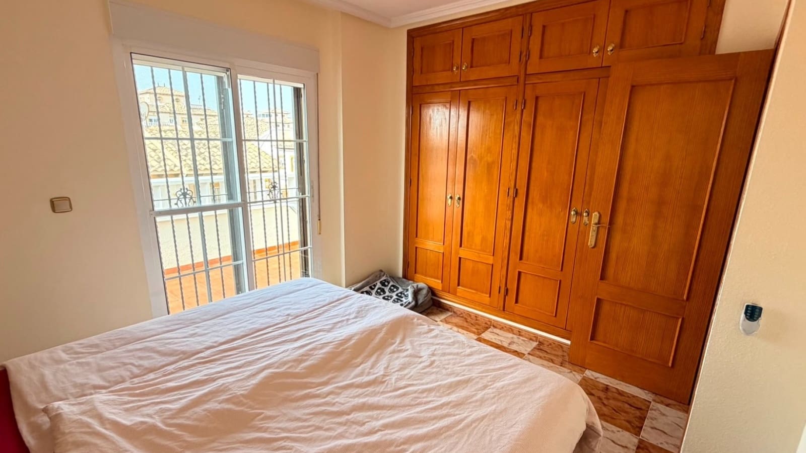 Semi-detached Villa for sale in Cabo Roig with pool - € 239,000 (Ref: 9999424)