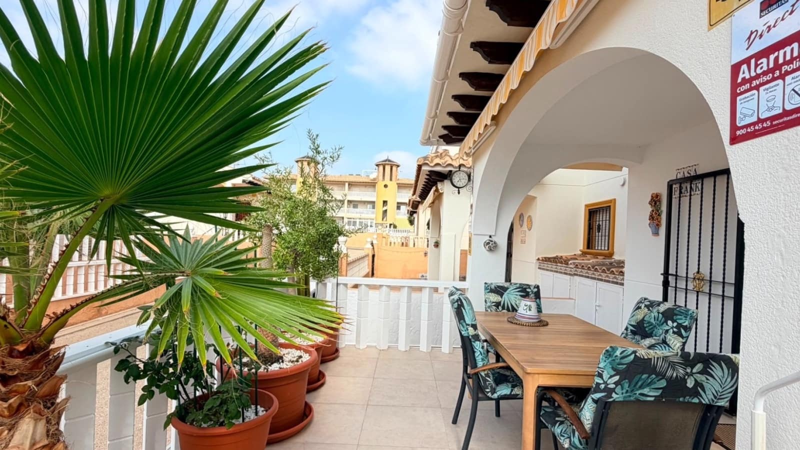Semi-detached Villa for sale in Cabo Roig with pool - € 239,000 (Ref: 9999424)