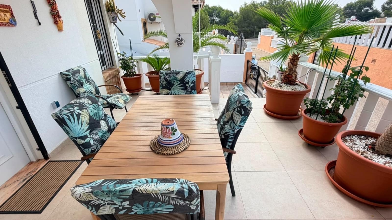 Semi-detached Villa for sale in Cabo Roig with pool - € 239,000 (Ref: 9999424)