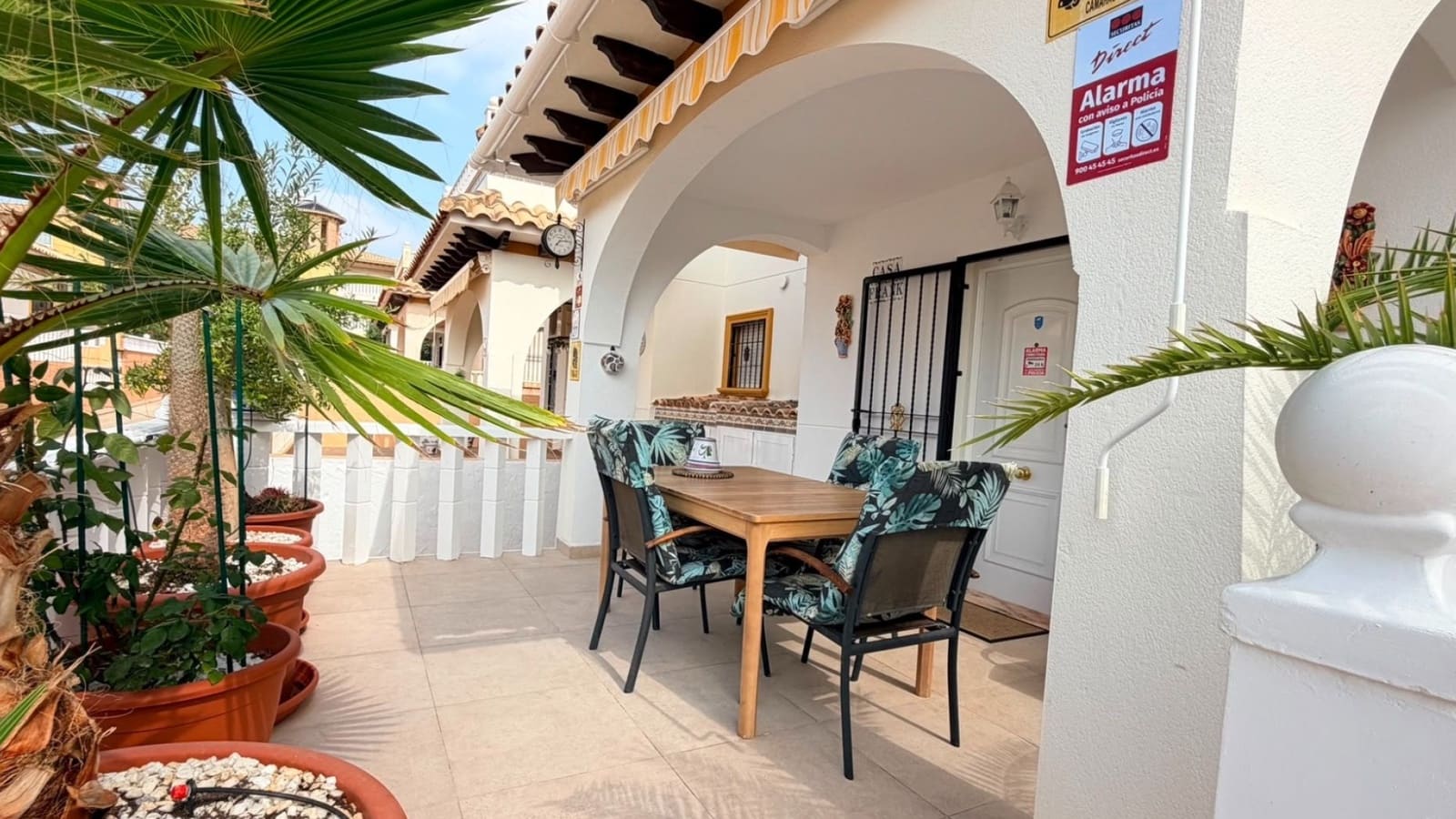 Semi-detached Villa for sale in Cabo Roig with pool - € 239,000 (Ref: 9999424)