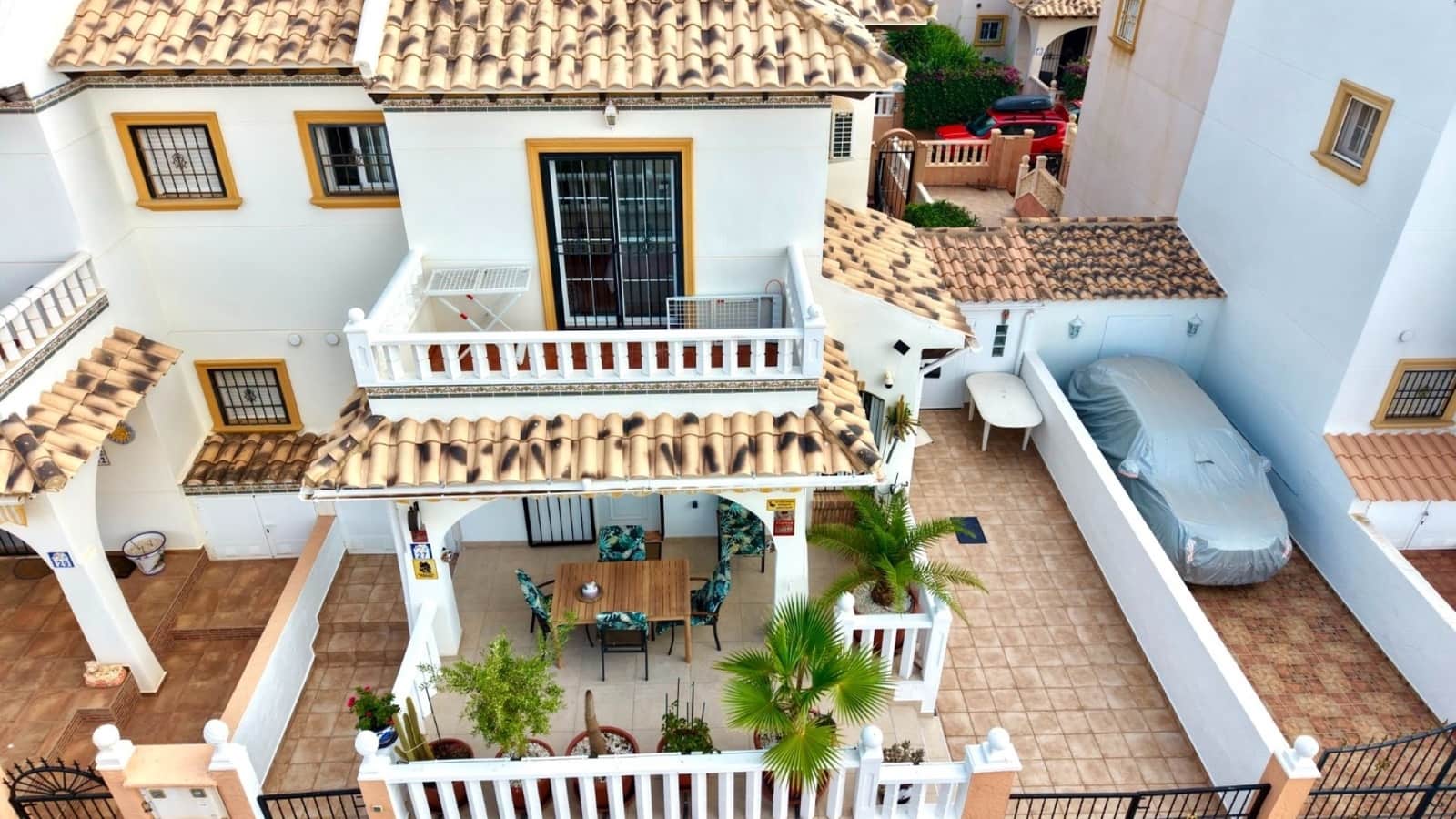 Semi-detached Villa for sale in Cabo Roig with pool - € 239,000 (Ref: 9999424)