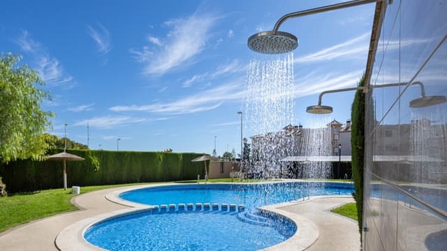 Semi-detached Villa for sale in Cabo Roig, Orihuela with pool - € 239,000 (Ref: 9999424)