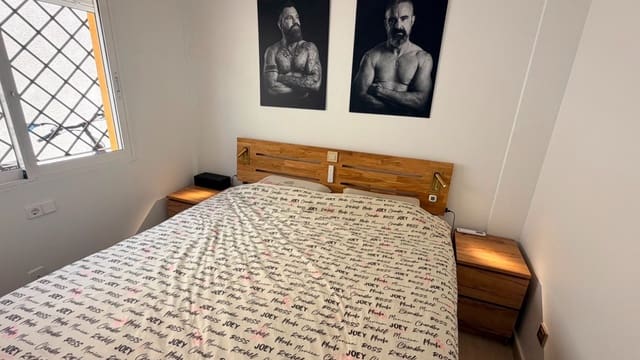 2 soverom Kjedet enebolig til salgs i Los Montesinos med svømmebasseng - € 168 000 (Ref: 9999425)