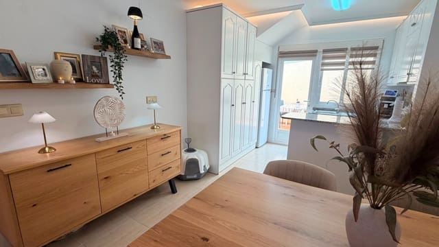 2 soverom Kjedet enebolig til salgs i Los Montesinos med svømmebasseng - € 168 000 (Ref: 9999425)