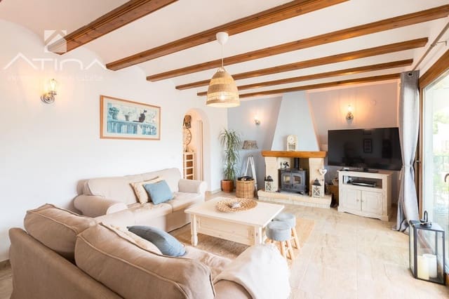 3 soveværelse Villa til salg i Javea / Xàbia med swimmingpool - € 649.000 (Ref: 10015767)