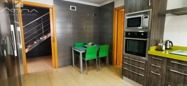 3 Zimmer Villa zu verkaufen in Oliva mit Pool Garage - 499.000 € (Ref: 10120138)