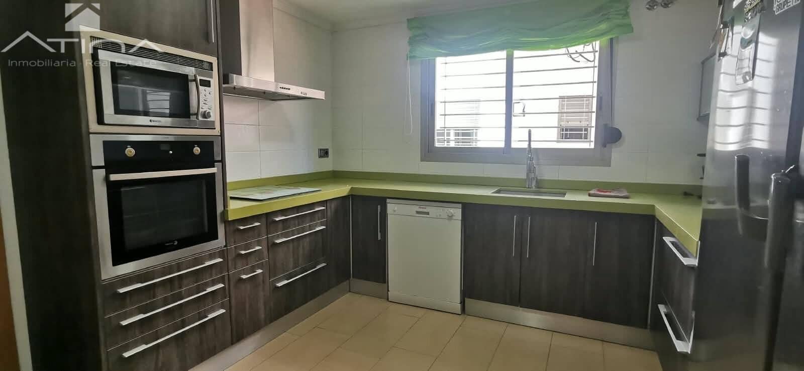 3 Zimmer Villa zu verkaufen in Oliva mit Pool Garage - 499.000 € (Ref: 10120138)