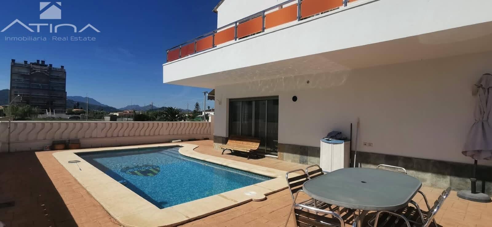 3 Zimmer Villa zu verkaufen in Oliva mit Pool Garage - 499.000 € (Ref: 10120138)
