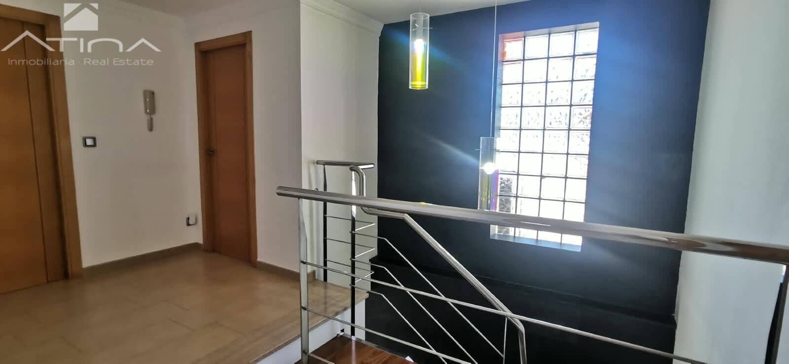 3 Zimmer Villa zu verkaufen in Oliva mit Pool Garage - 499.000 € (Ref: 10120138)