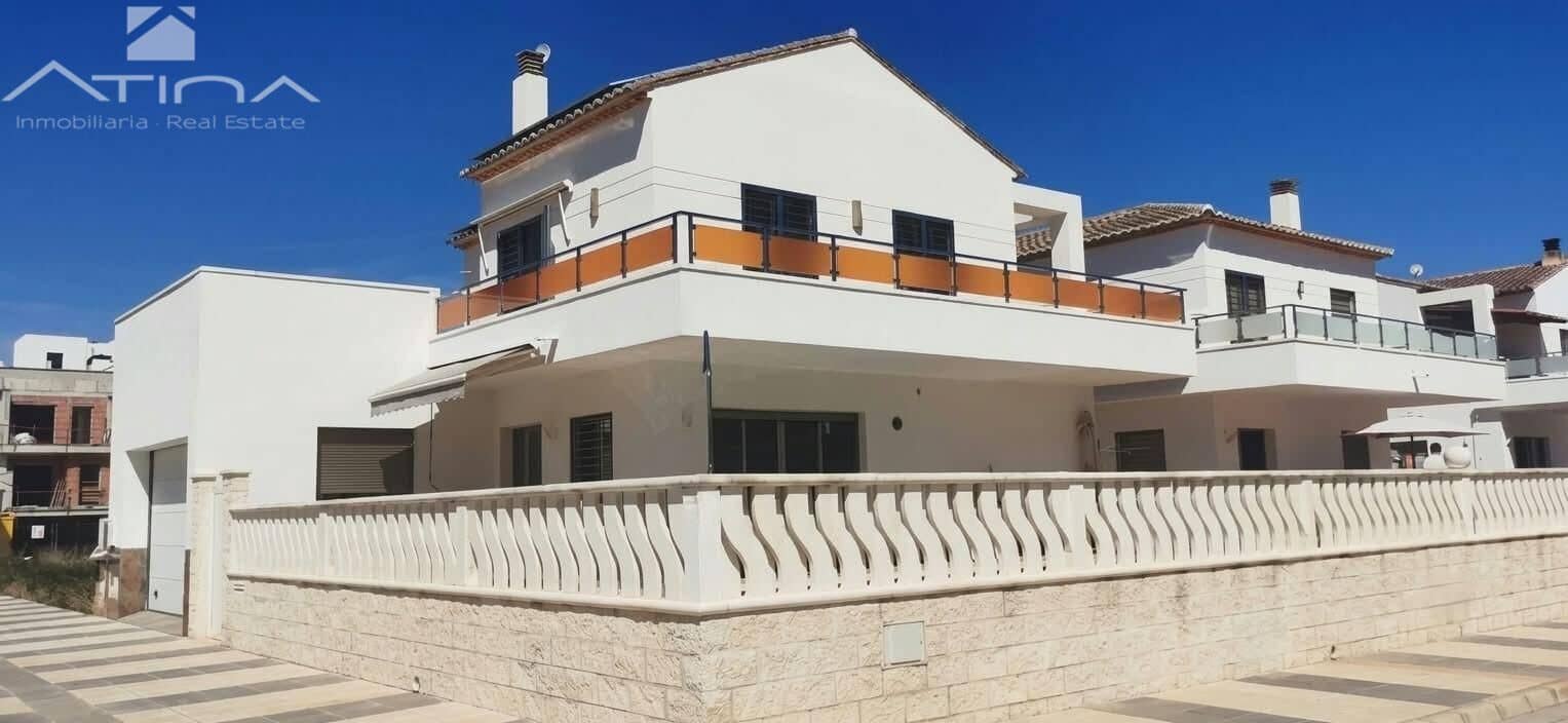 3 Zimmer Villa zu verkaufen in Oliva mit Pool Garage - 499.000 € (Ref: 10120138)