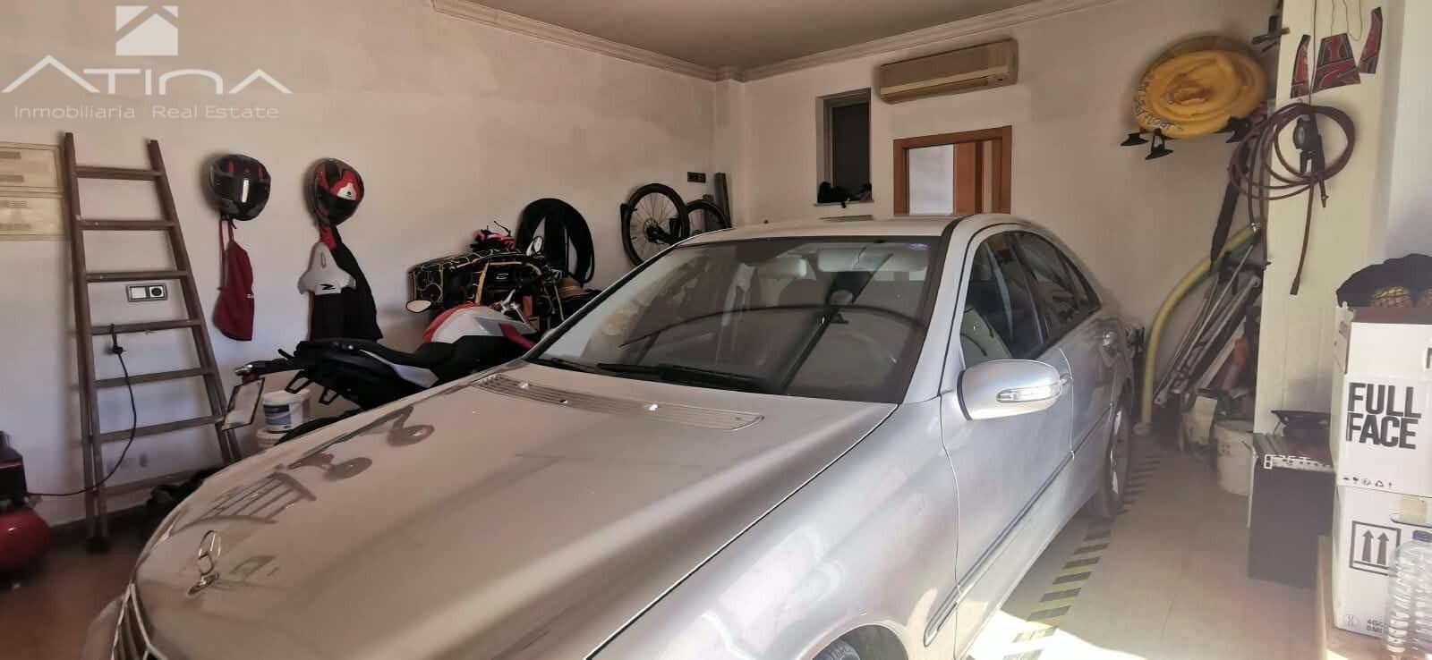 3 Zimmer Villa zu verkaufen in Oliva mit Pool Garage - 499.000 € (Ref: 10120138)