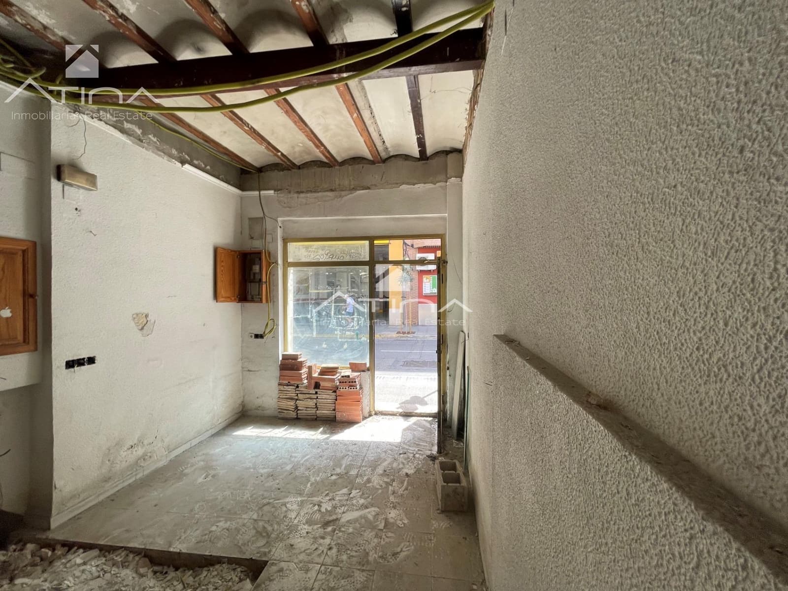Commercial for sale in Gandia - € 45,000 (Ref: 10129383)