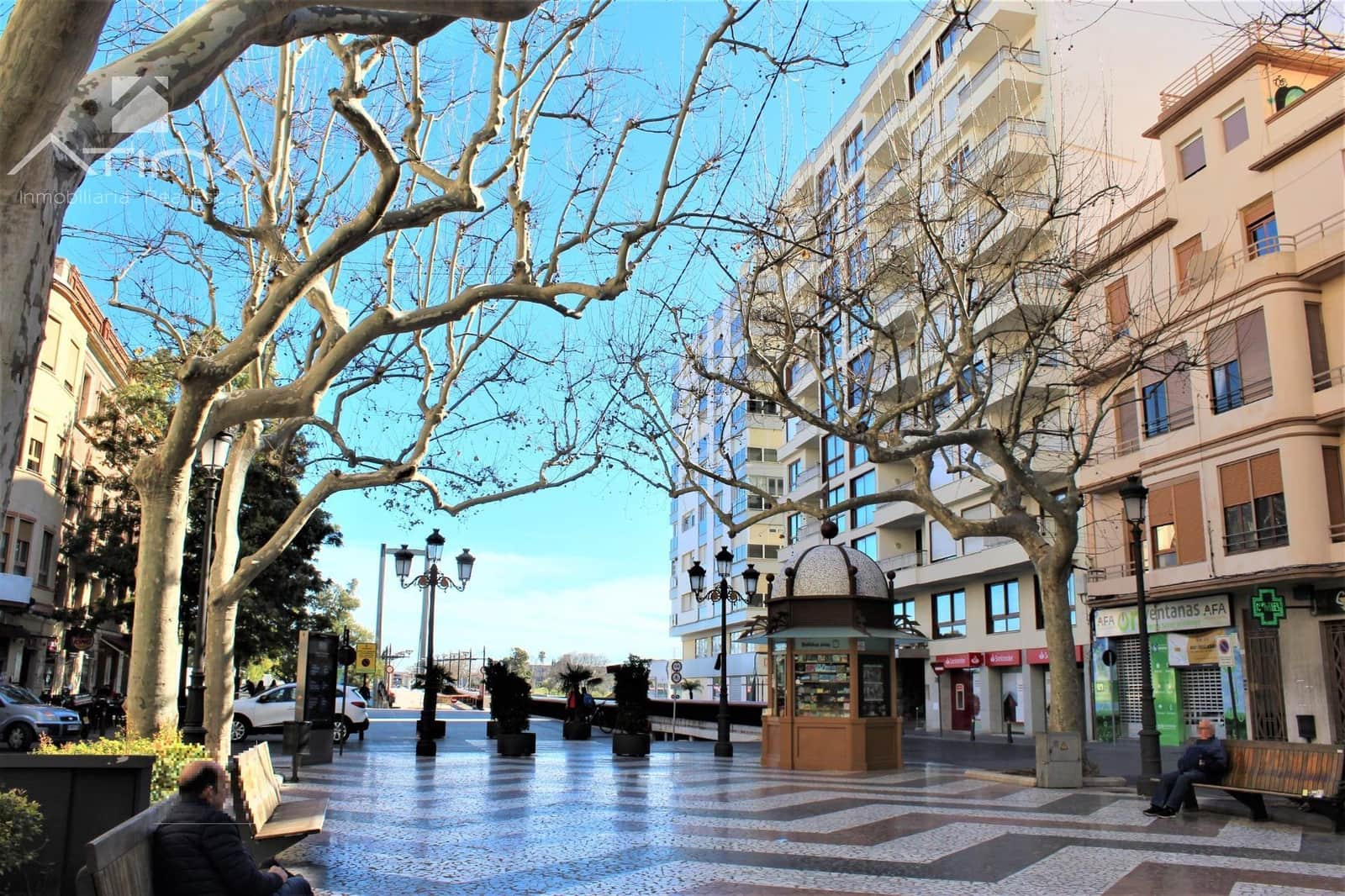 Commercial for sale in Gandia - € 45,000 (Ref: 10129383)
