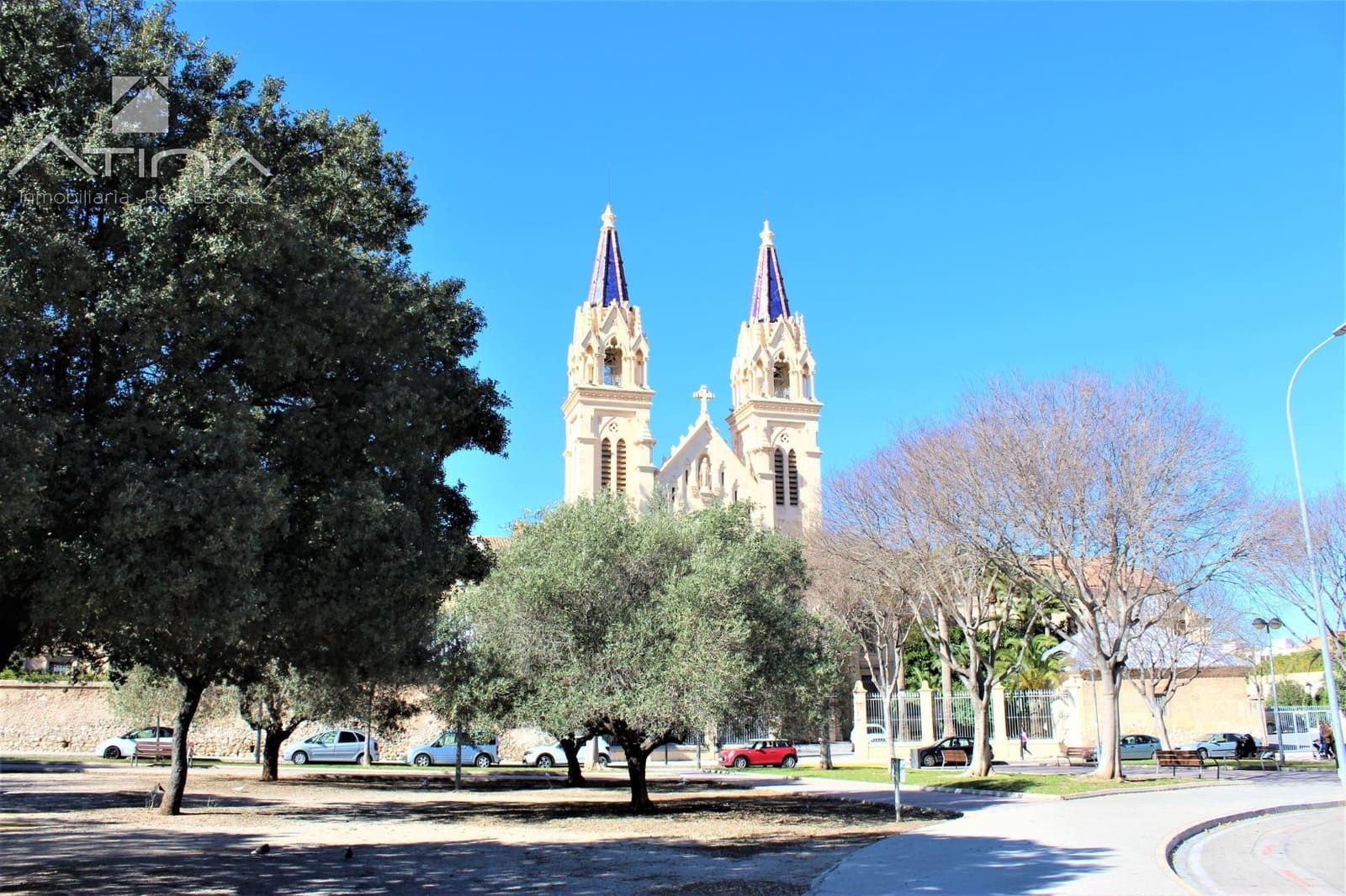 Commercial for sale in Gandia - € 45,000 (Ref: 10129383)