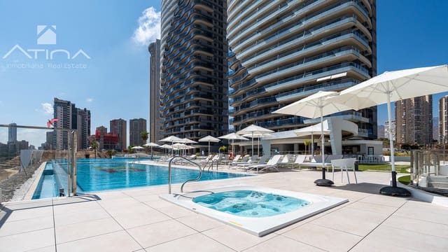 2 sovrum Lägenhet till salu i Playa Poniente, Benidorm med pool garage - 881 000 € (Ref: 10161744)