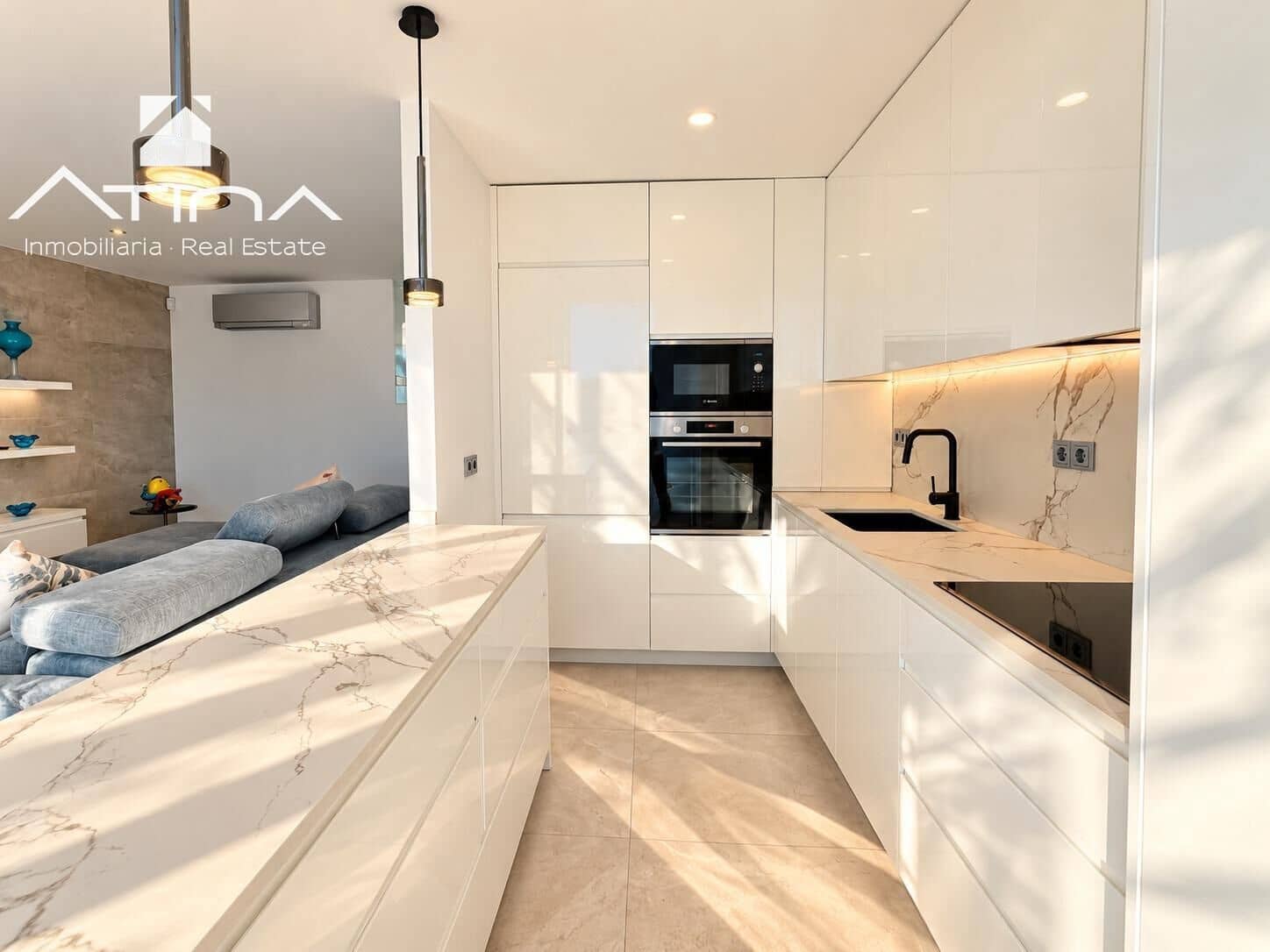 Adosado de 2 habitaciones en Dénia en venta con piscina garaje - 985.000 € (Ref: 10173869)