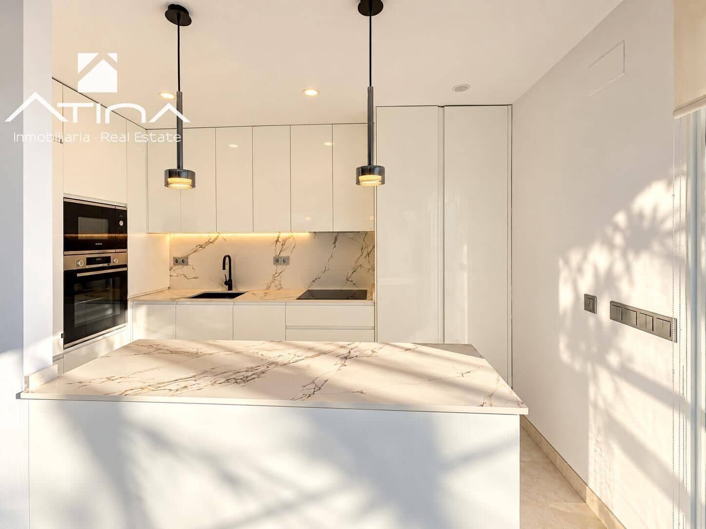 Adosado de 2 habitaciones en Dénia en venta con piscina garaje - 985.000 € (Ref: 10173869)