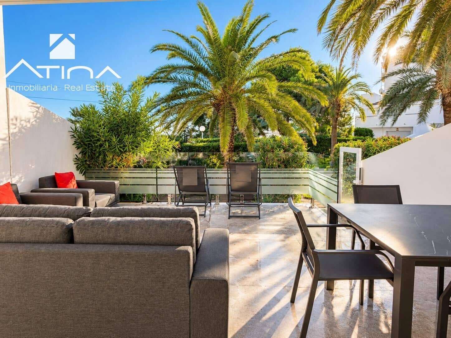 Adosado de 2 habitaciones en Dénia en venta con piscina garaje - 985.000 € (Ref: 10173869)