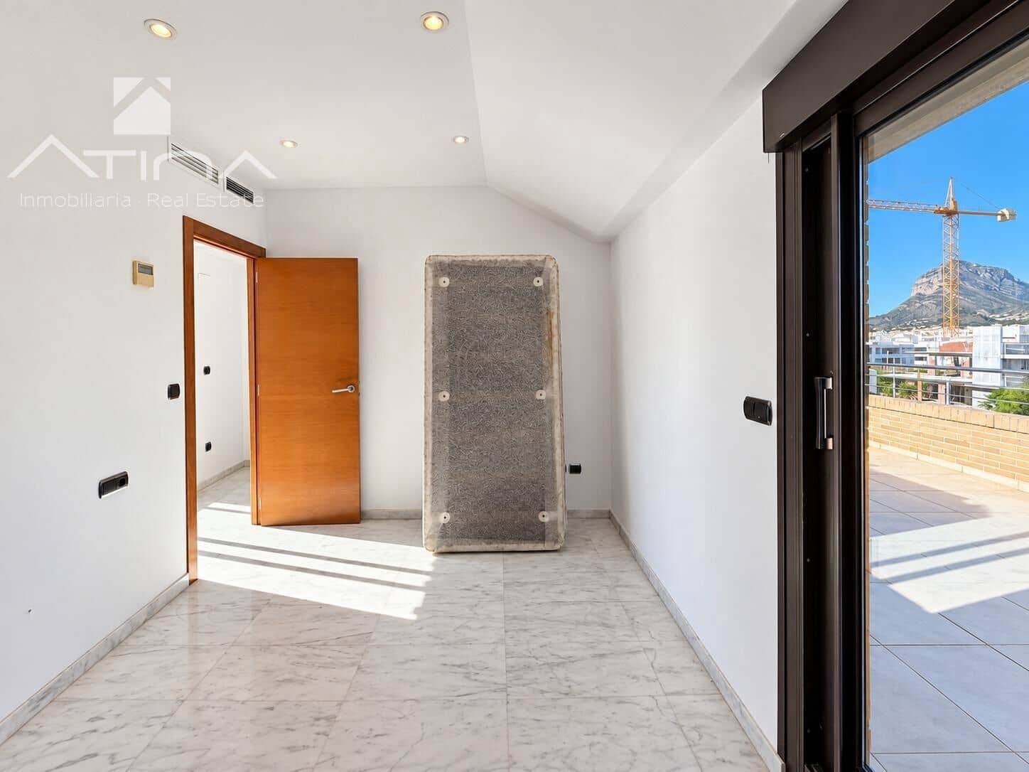 3 soverom Penthouse til salgs i Arenal med svømmebasseng garasje - € 775 000 (Ref: 10174699)