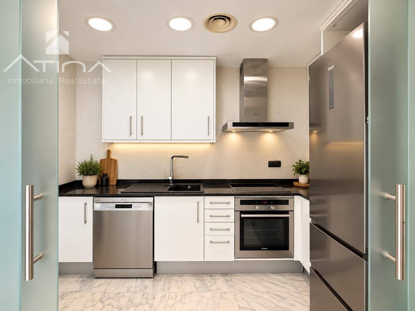 3 soverom Penthouse til salgs i Arenal med svømmebasseng garasje - € 775 000 (Ref: 10174699)