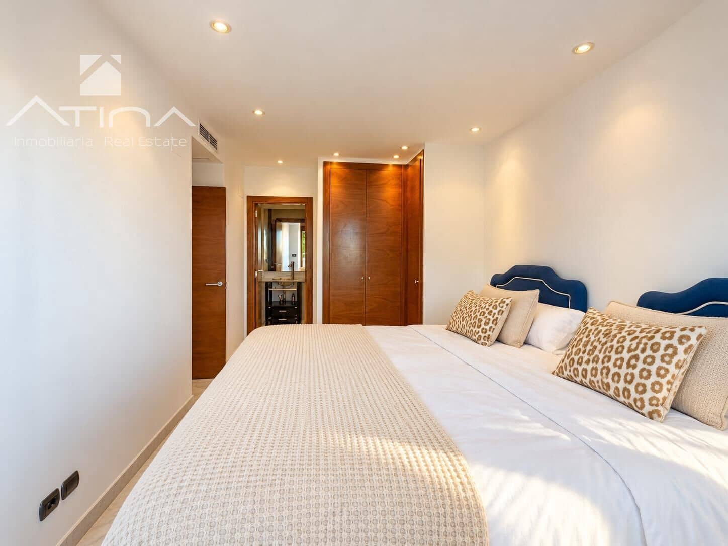 3 soverom Penthouse til salgs i Arenal med svømmebasseng garasje - € 775 000 (Ref: 10174699)