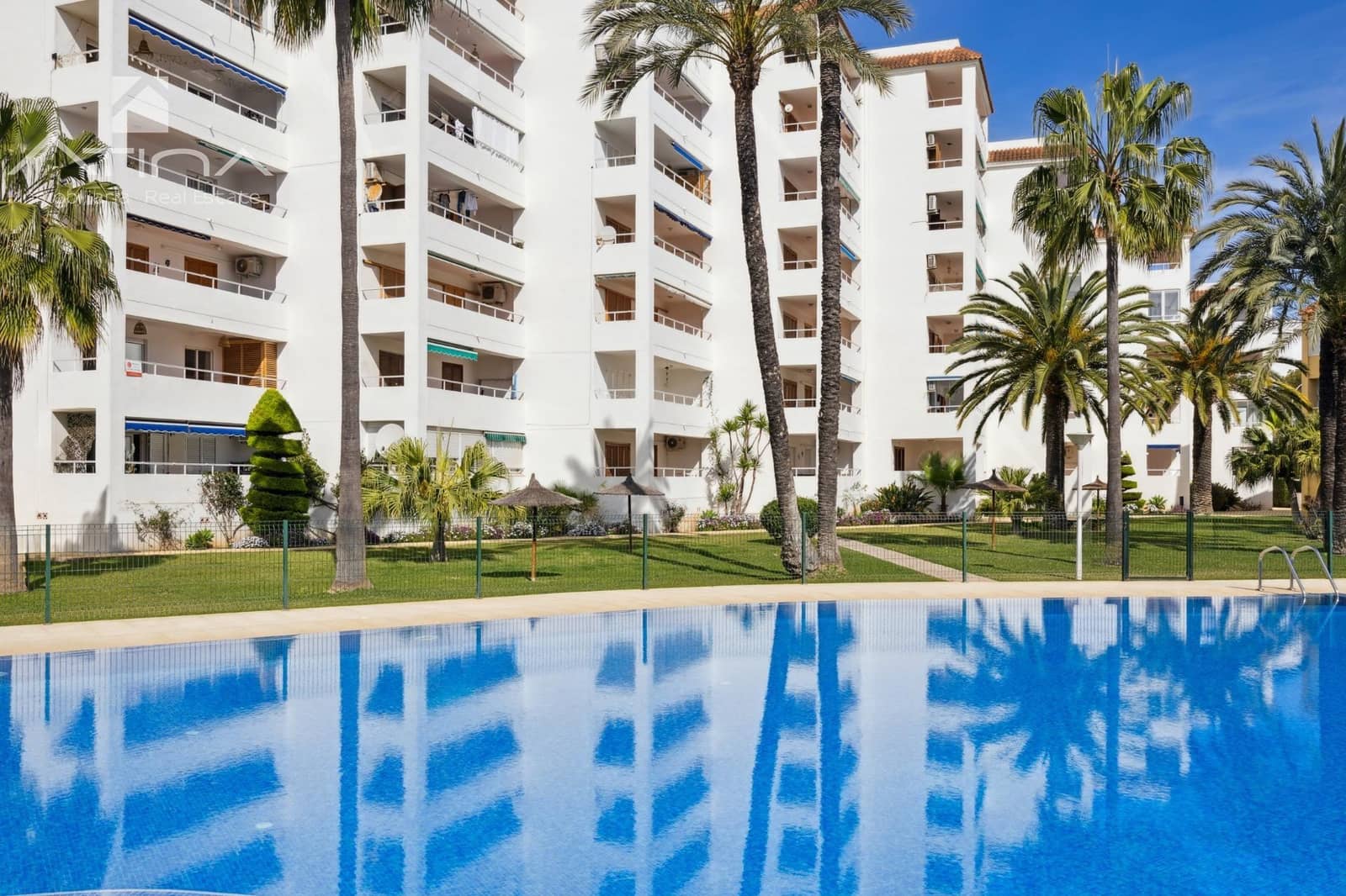 Apartamento de 2 habitaciones en Javea / Xàbia en venta con piscina - 390.000 € (Ref: 10187302)