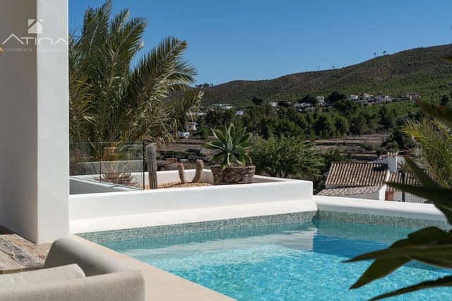 4 makuuhuone Huvila myytävänä paikassa Javea / Xàbia mukana uima-altaan 
autotalli - 1 875 000 € (Ref: 8303030)