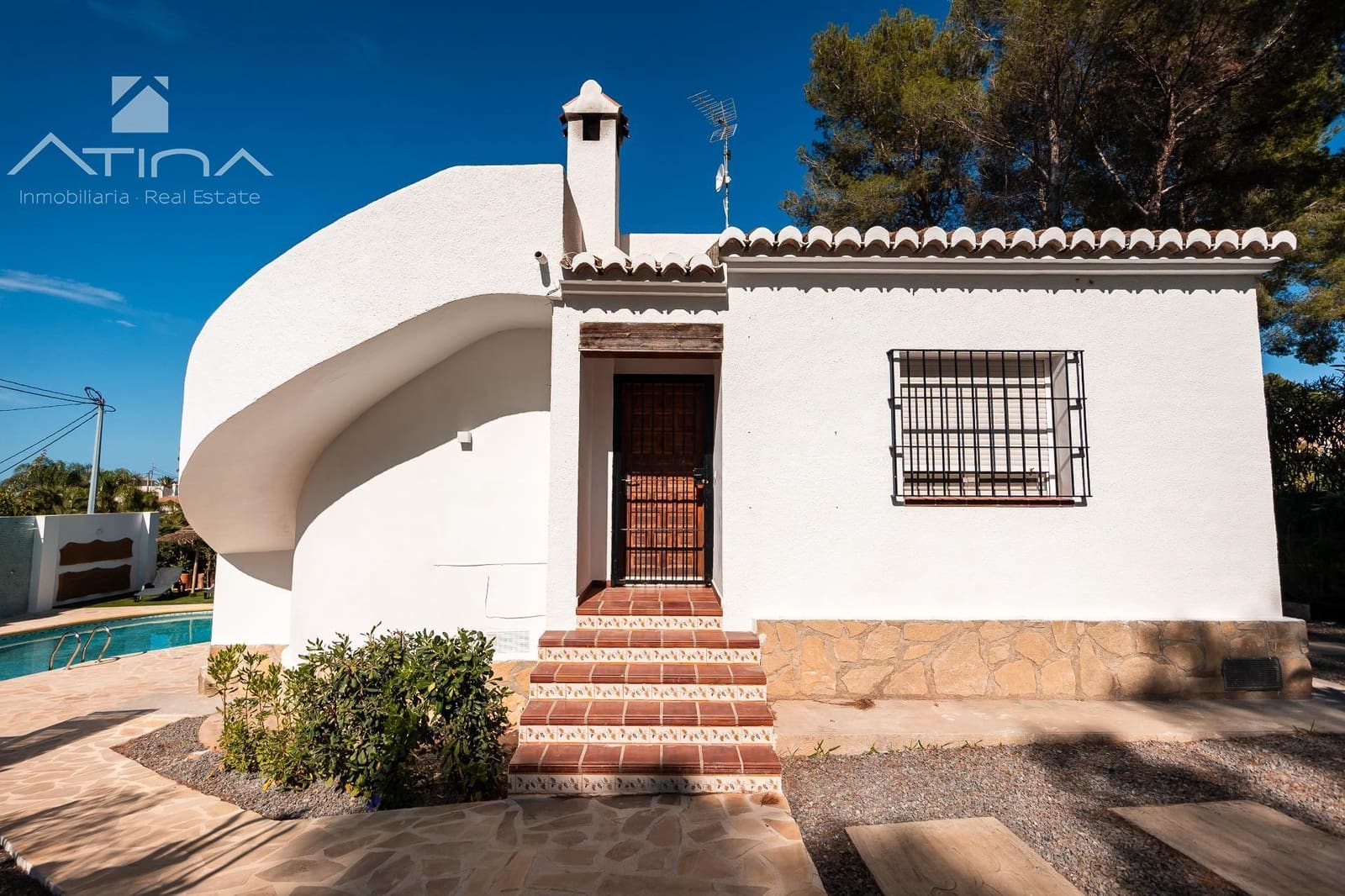 4 bedroom Villa for sale in Javea / Xabia with pool - € 699,000 (Ref: 8576431)