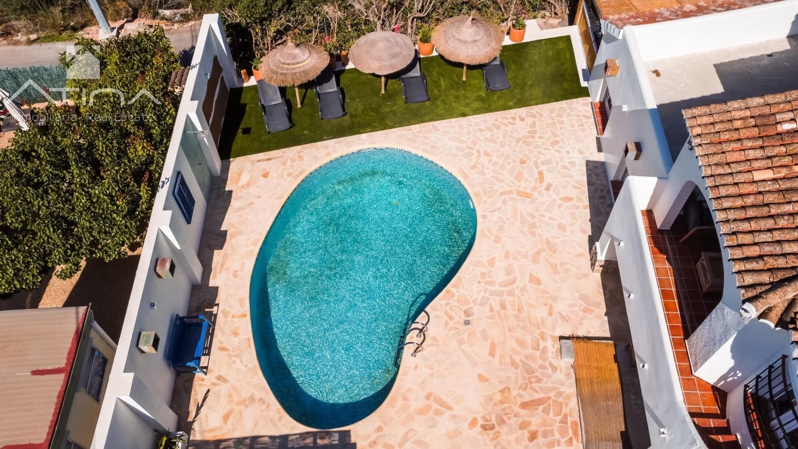 4 bedroom Villa for sale in Javea / Xabia with pool - € 699,000 (Ref: 8576431)