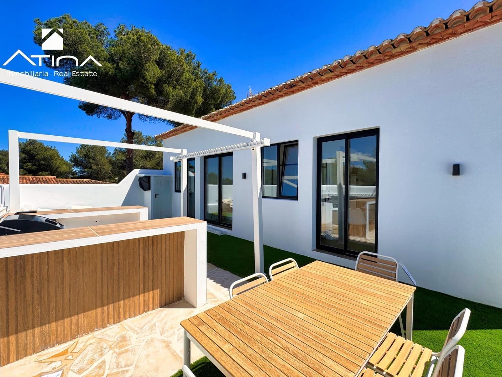 2 soveværelse Rækkehus til salg i Javea / Xabia med swimmingpool - € 320.000 (Ref: 8672132)