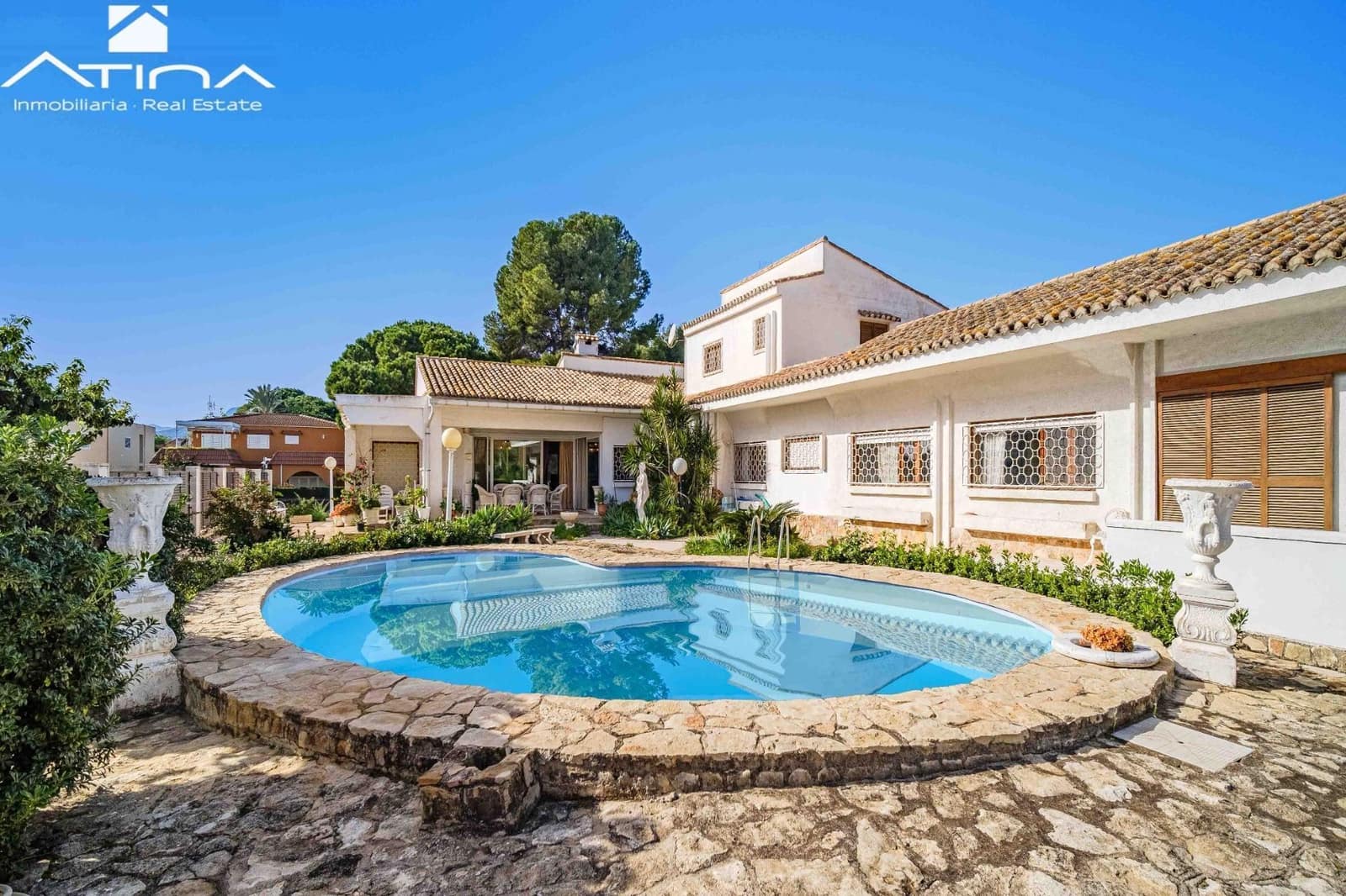 7 soveværelse Villa til salg i Gandia med swimmingpool garage - € 850.000 (Ref: 8682498)