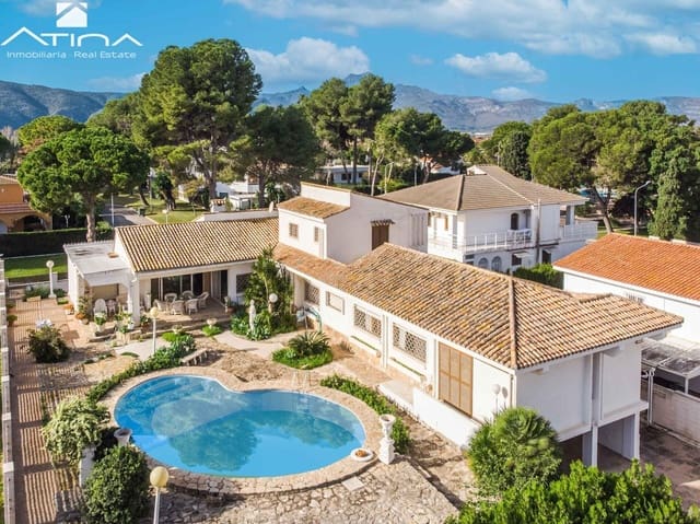 7 soverom Villa til salgs i Gandia med svømmebasseng garasje - € 850 000 (Ref: 8682498)