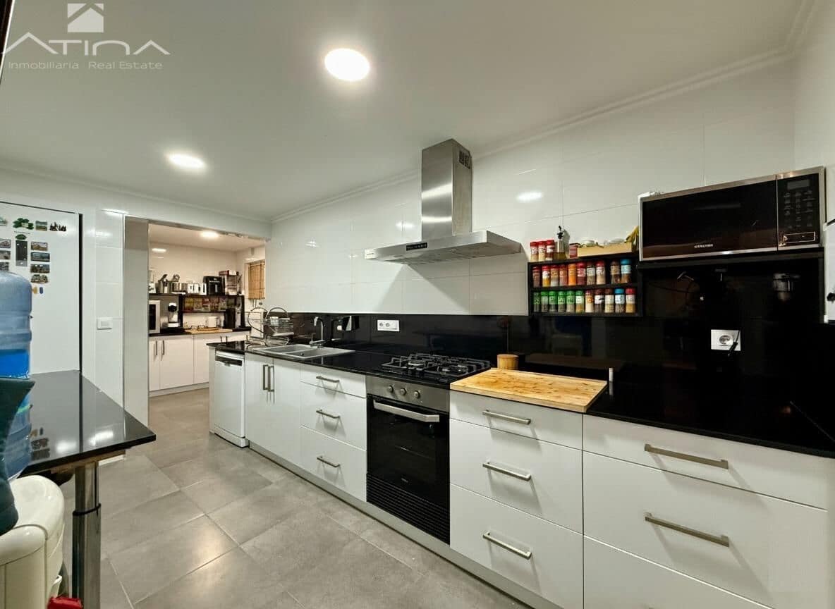 3 quarto Apartamento para venda em Denia com garagem - 285 000 € (Ref: 8696512)