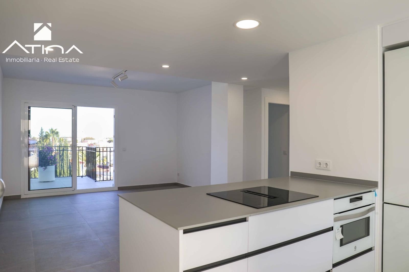 2 soveværelse Rækkehus til salg i Denia med swimmingpool garage - € 359.000 (Ref: 8822415)