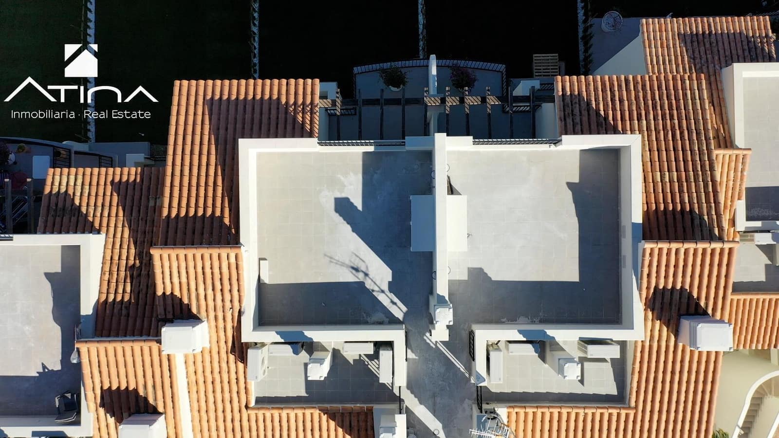 2 soveværelse Rækkehus til salg i Denia med swimmingpool garage - € 359.000 (Ref: 8822415)