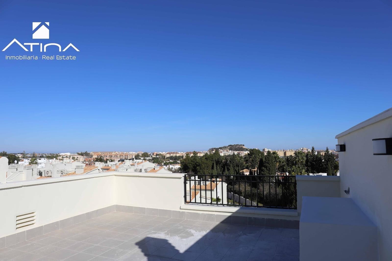 2 soveværelse Rækkehus til salg i Denia med swimmingpool garage - € 359.000 (Ref: 8822415)