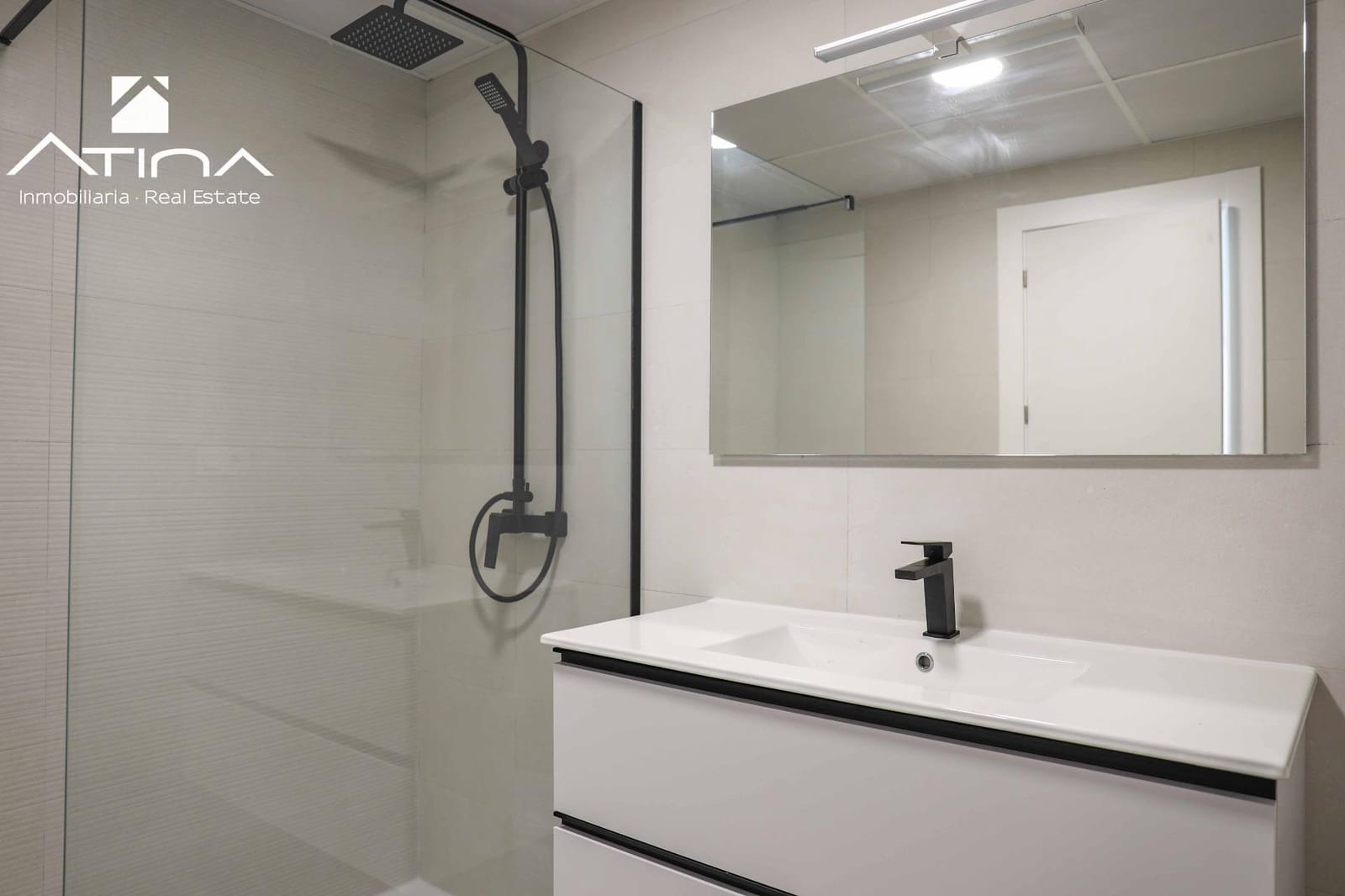 2 soveværelse Rækkehus til salg i Denia med swimmingpool garage - € 359.000 (Ref: 8822415)