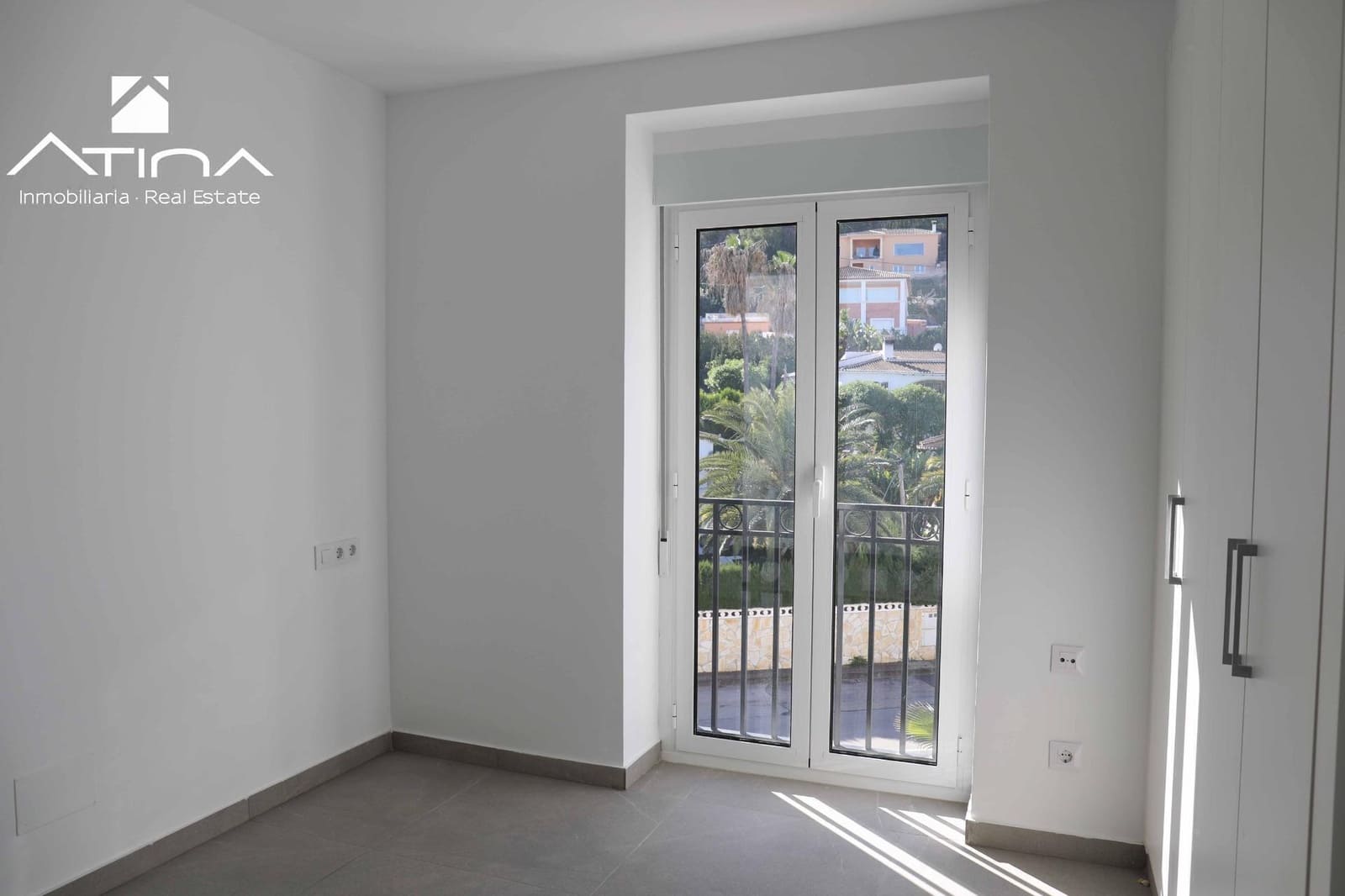 2 soveværelse Rækkehus til salg i Denia med swimmingpool garage - € 359.000 (Ref: 8822415)