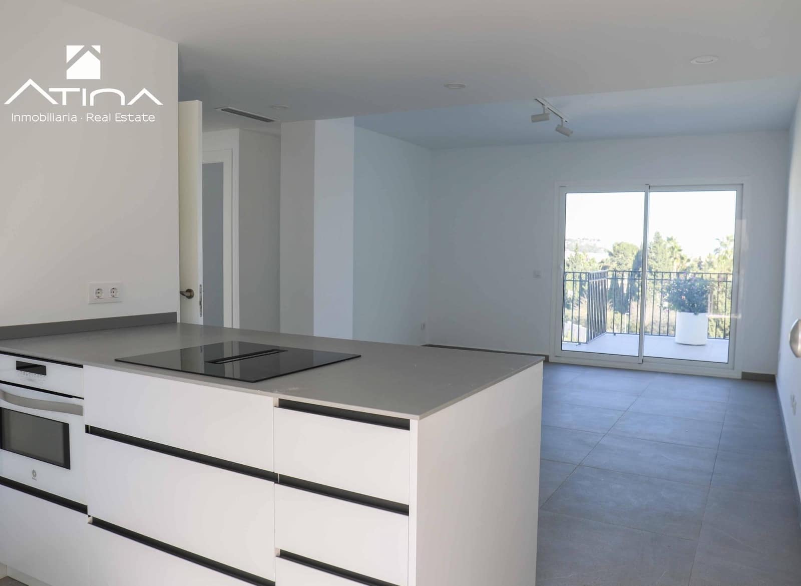 2 soveværelse Rækkehus til salg i Denia med swimmingpool garage - € 359.000 (Ref: 8822415)