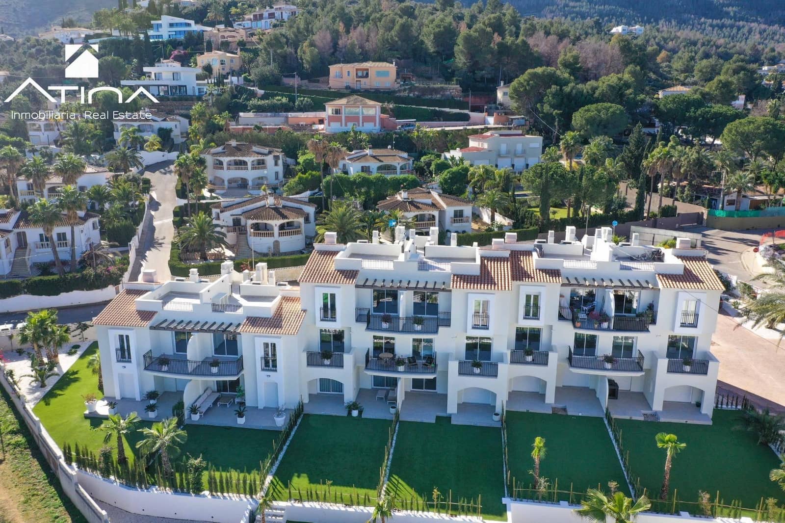 2 soveværelse Rækkehus til salg i Denia med swimmingpool garage - € 359.000 (Ref: 8822415)