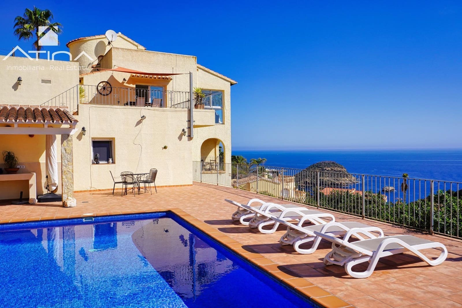 4 soveværelse Villa til salg i Javea / Xabia med swimmingpool garage - € 995.000 (Ref: 9024189)