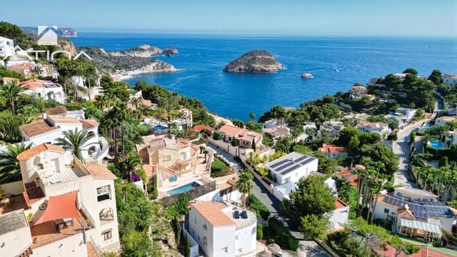 4 makuuhuone Huvila myytävänä paikassa Portichol - Balcón al Mar, Javea / Xàbia mukana uima-altaan 
autotalli - 1 150 000 € (Ref: 9024189)