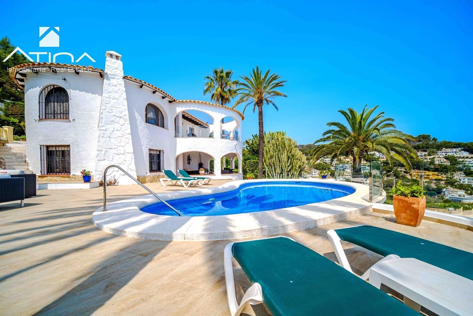 4 sovrum Villa till salu i Javea / Xabia med pool garage - 1 395 000 € (Ref: 9037948)